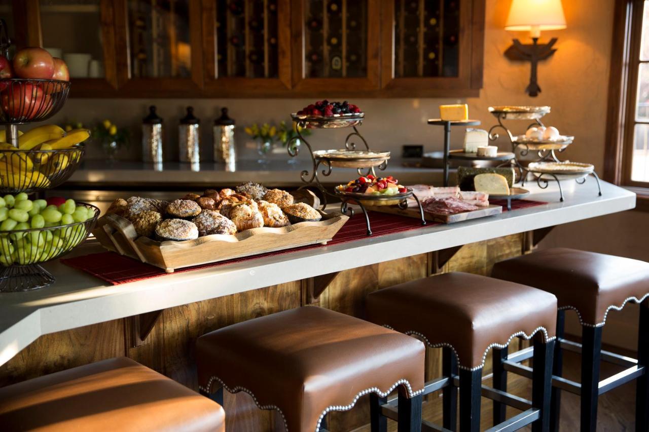 Rancho Caymus Inn Rutherford Bagian luar foto